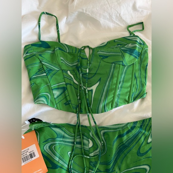 That’s So Fetch Denny Skirt Set in Green Swirl - Picture 5 of 5